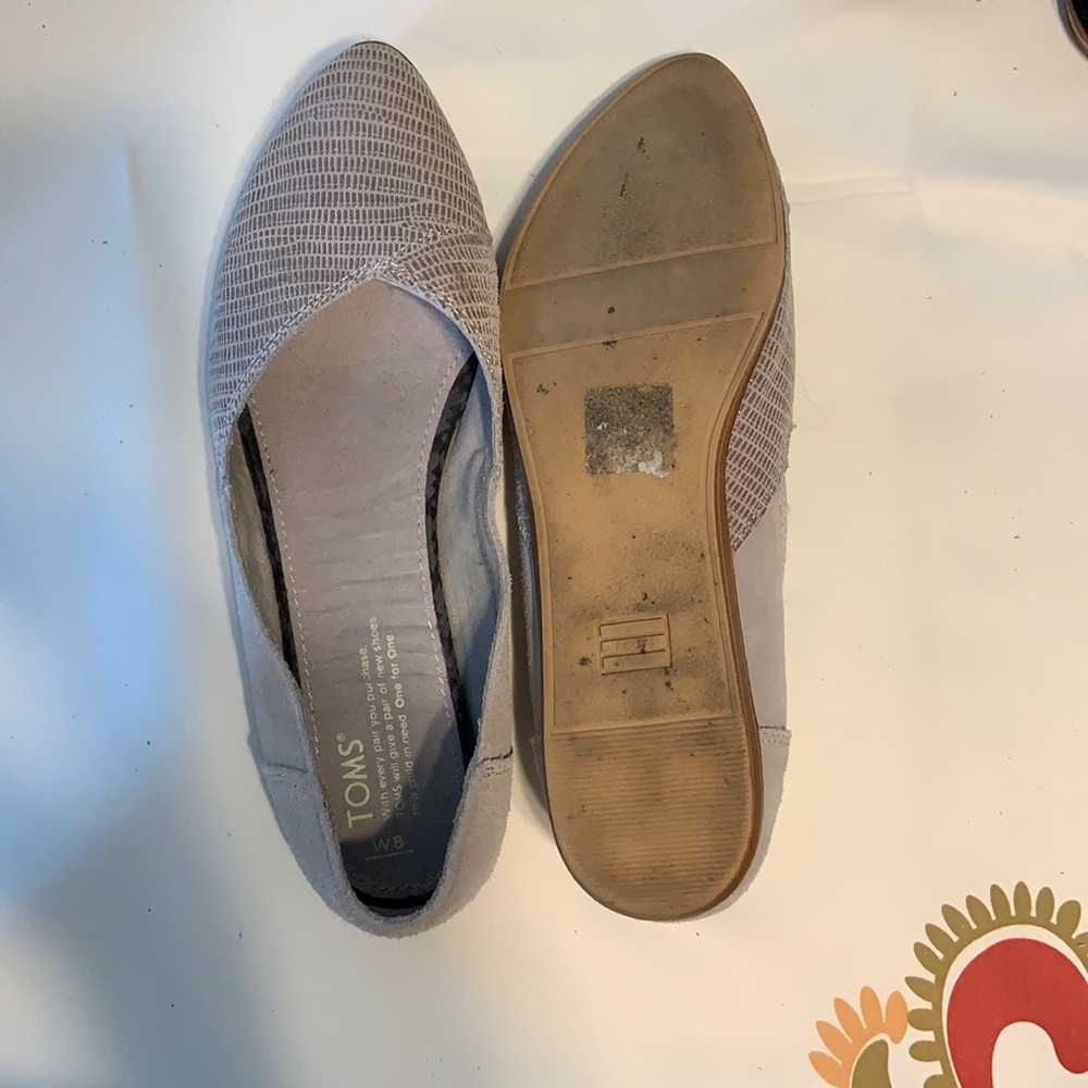 Beige Tom flats